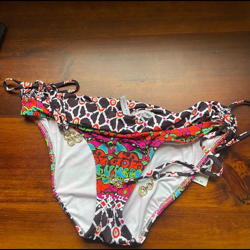 Trina Turk size 8 bikini bottom NWT